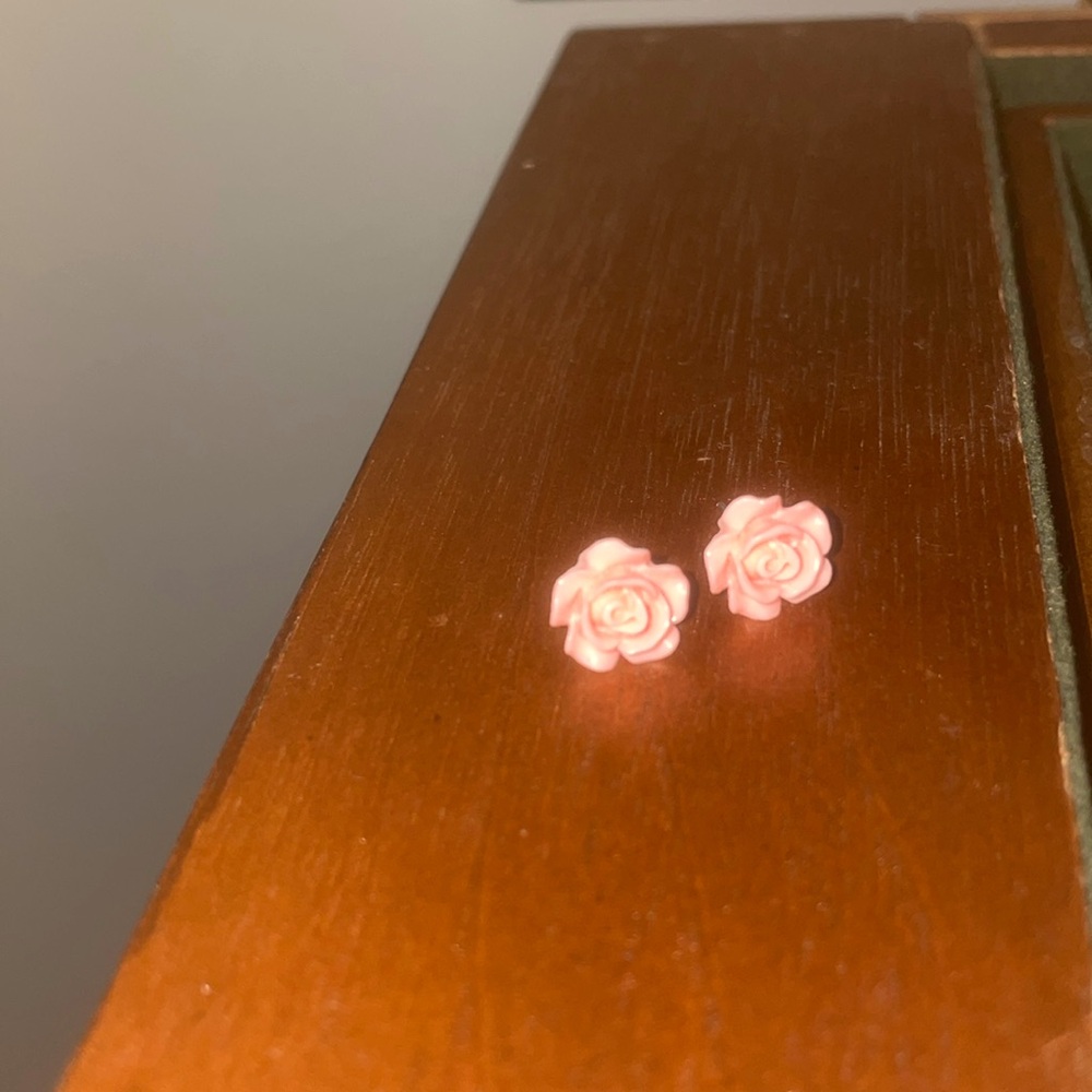 2 piece flower earrings set